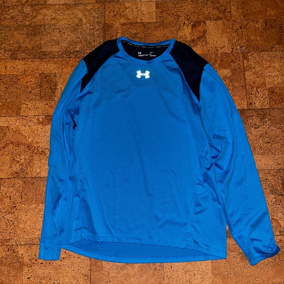 Under Armour compression shirt - Picture 2 of 3